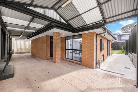 Property photo of 1/9 Aster Close Meadow Heights VIC 3048