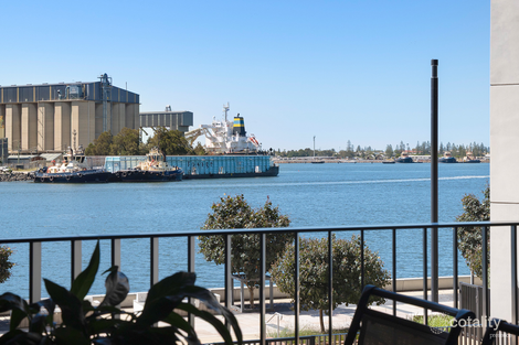 102/45 Honeysuckle Dr, Newcastle, NSW 2300