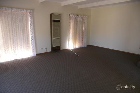 Property photo of 22 Howell Crescent Kangaroo Flat VIC 3555