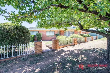 4 Hutchins Ave, Dubbo, NSW 2830