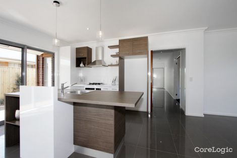 Property photo of 12 Billabong Avenue Sale VIC 3850