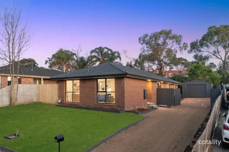 92 LIPTON DR, FRANKSTON, VIC 3199