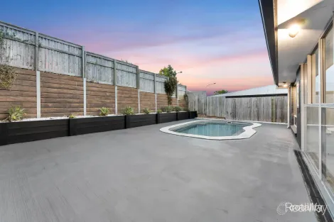 Property photo of 24 Abbot Circuit Bellbird Park QLD 4300