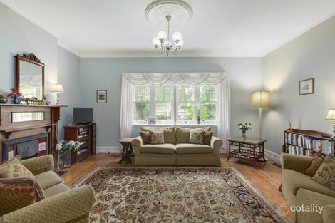 Property photo of 1 Martin Crescent Glen Iris VIC 3146