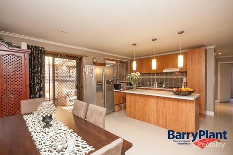 Property photo of 19 Ivan Crescent Hampton Park VIC 3976