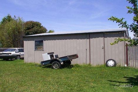 Property photo of 11 Bundjil Court Cranbourne VIC 3977