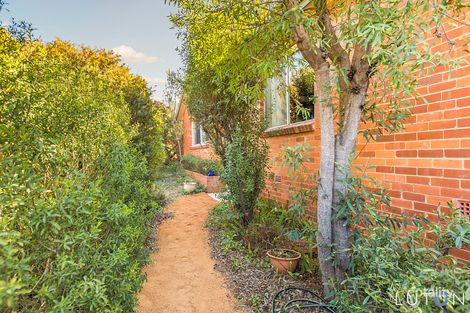 Property photo of 4 Bell Place Macquarie ACT 2614