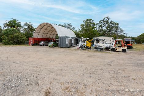 97 Booral Rd, Urangan, QLD 4655