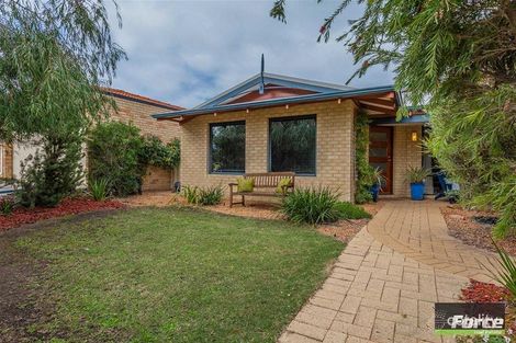 Property photo of 40 Allanbi Circle Carramar WA 6031