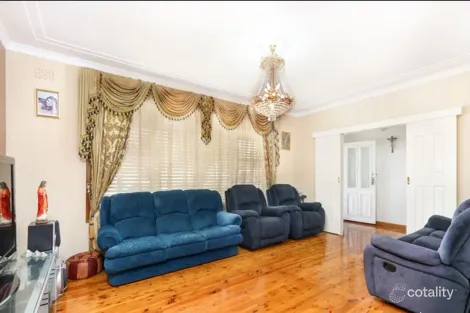 Property photo of 2 Rodney Crescent Beverly Hills NSW 2209