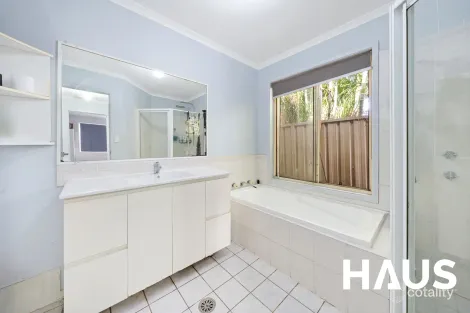 Property photo of 30 Windle Avenue Hoxton Park NSW 2171