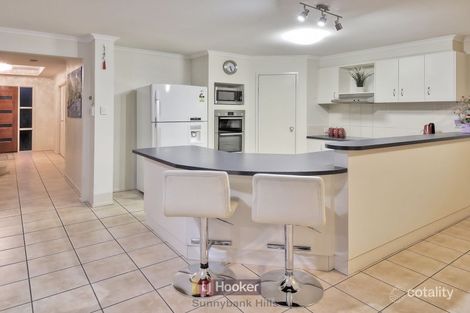 Property photo of 31 Regency Place Stretton QLD 4116