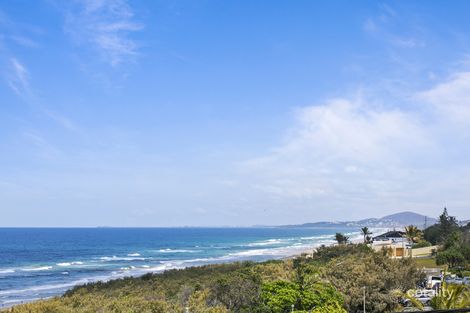 Property photo of 25 Tingira Crescent Sunrise Beach QLD 4567