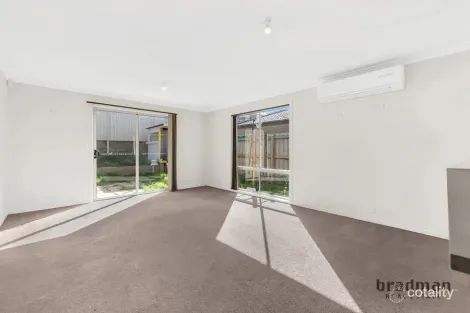 Property photo of 10 Narrowleaf Street Wallan VIC 3756