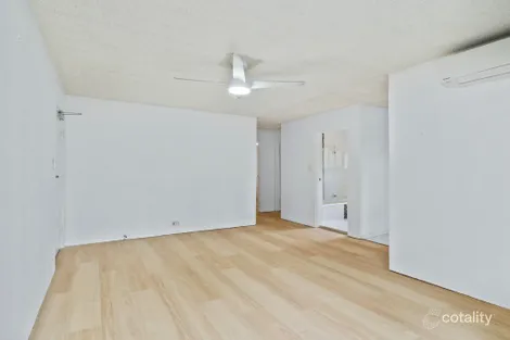 Property photo of 4/76 Kitchener Street Coorparoo QLD 4151