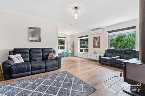 Property photo of 1 Hakea Street Mount Gambier SA 5290