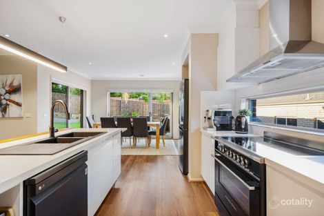 Property photo of 8 Highpoint Drive South Morang VIC 3752