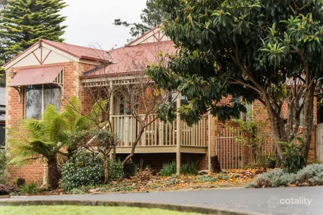 1 LUCINDA CT, LATROBE, TAS 7307