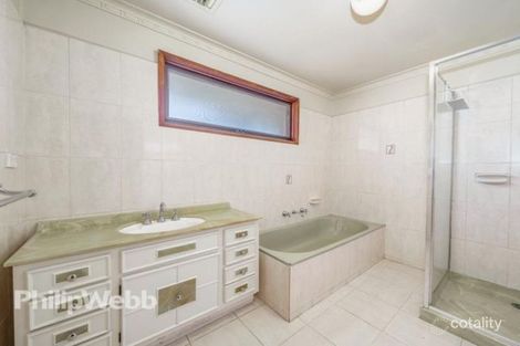 Property photo of 26 El Nido Grove Carnegie VIC 3163