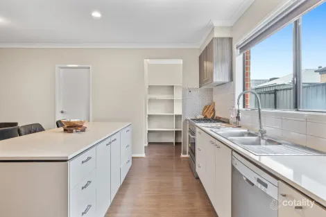 Property photo of 25 Tunnel Road Wollert VIC 3750