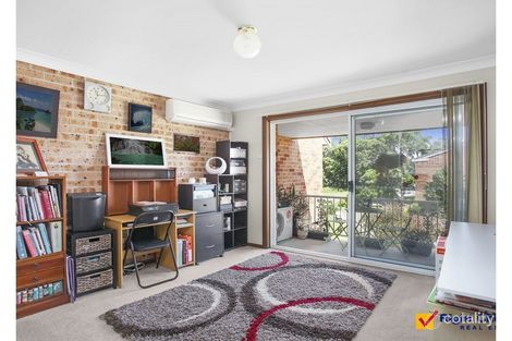 Property photo of 2/15 Grove Circuit Lake Illawarra NSW 2528