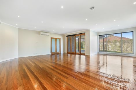 Property photo of 8 Ajana Drive Craigieburn VIC 3064