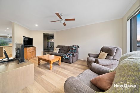 Property photo of 6 Riana Place Bennett Springs WA 6063