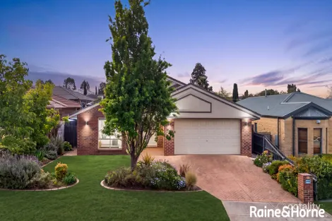 35 Berthon Cres, Hillside, VIC 3037