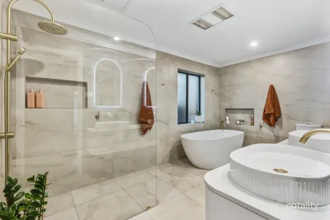 Property photo of 22 Kenneth Road Morphett Vale SA 5162