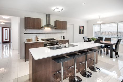 Property photo of 17 Arena Parade Officer VIC 3809