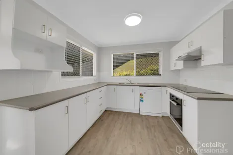 Property photo of 4 Charles Crescent Tannum Sands QLD 4680