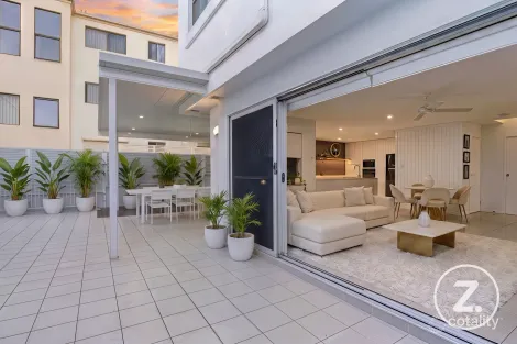 8/41-43 Dixon St, Coolangatta, QLD 4225