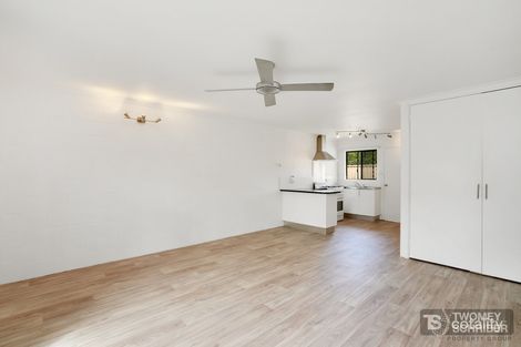 Property photo of 4/6 Armbrust Street Manoora QLD 4870