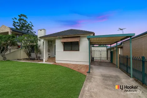 5 Lochinvar Rd, Revesby, NSW 2212