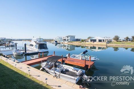 Property photo of 22 Burgee Cove Geographe WA 6280