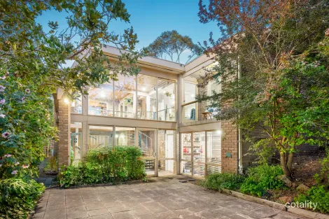 Property photo of 43 Lawanna Drive Templestowe VIC 3106