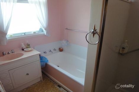 9 Laver Gr, Newnham, TAS 7248