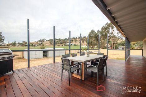 Property photo of 8 Alfred Street Oura NSW 2650