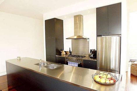 Property photo of 13 Allen Street Hawthorn VIC 3122
