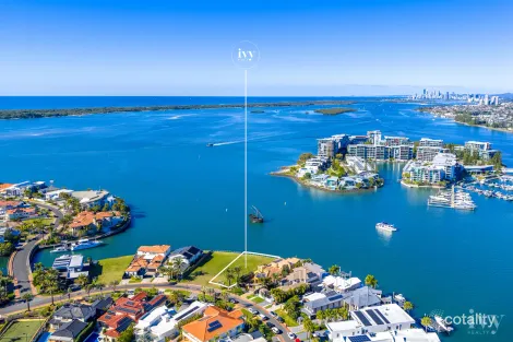Property photo of 32 Brittanic Crescent Paradise Point QLD 4216