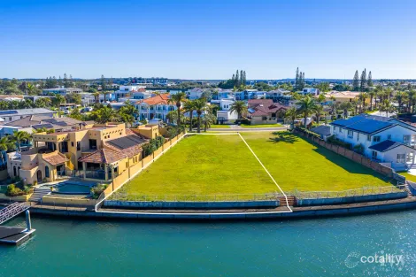 Property photo of 32 Brittanic Crescent Paradise Point QLD 4216