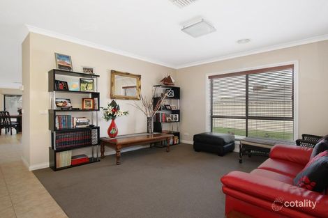Property photo of 31 Whistler Concourse Bandiana VIC 3691