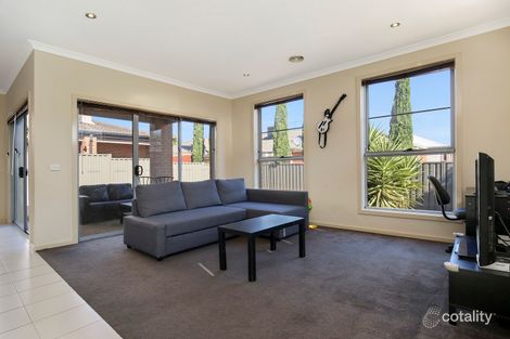 39 Heysen Pkwy, Caroline Springs, VIC 3023