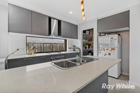 Property photo of 11 Soe Street Redbank QLD 4301