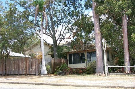 39 Water St, Walkervale, QLD 4670