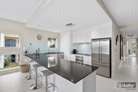 Property photo of 4/32-34 Oatland Esplanade Runaway Bay QLD 4216