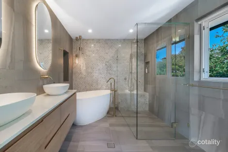 Property photo of 4 Blair Athol Crescent Bundall QLD 4217