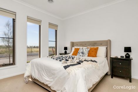 Property photo of 14 Akkersley Drive Truganina VIC 3029