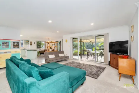 Property photo of 33 Lido Parade Urangan QLD 4655