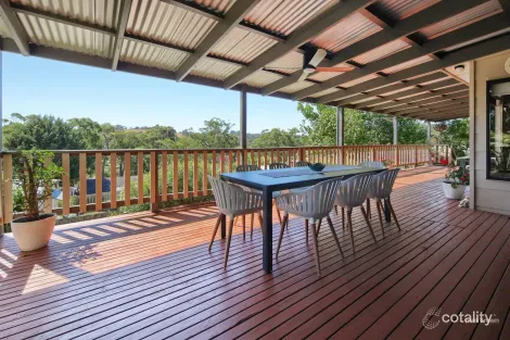 25 Raleigh St, Seville, VIC 3139